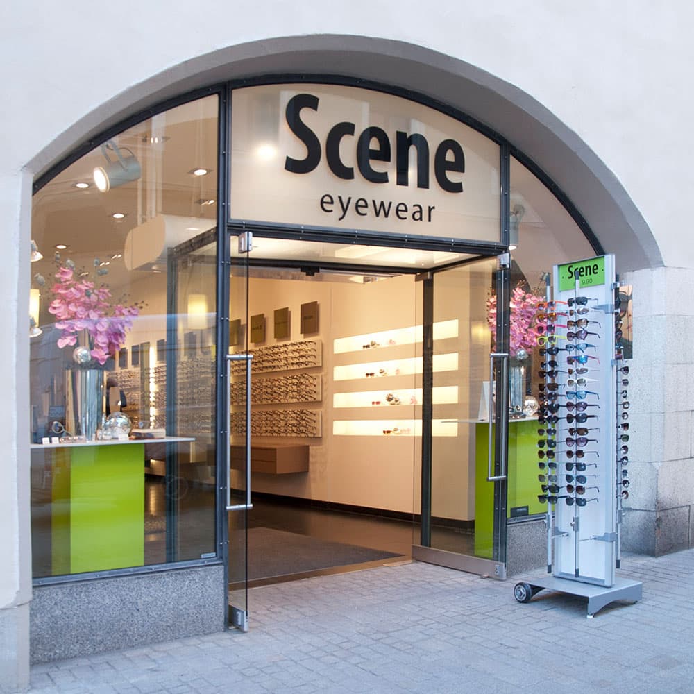 Foto des Eingangs der Scene Filiale in Regensburg
